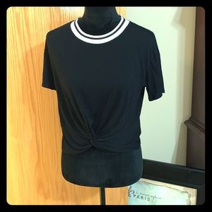 SOCIALITE black short sleeved top!